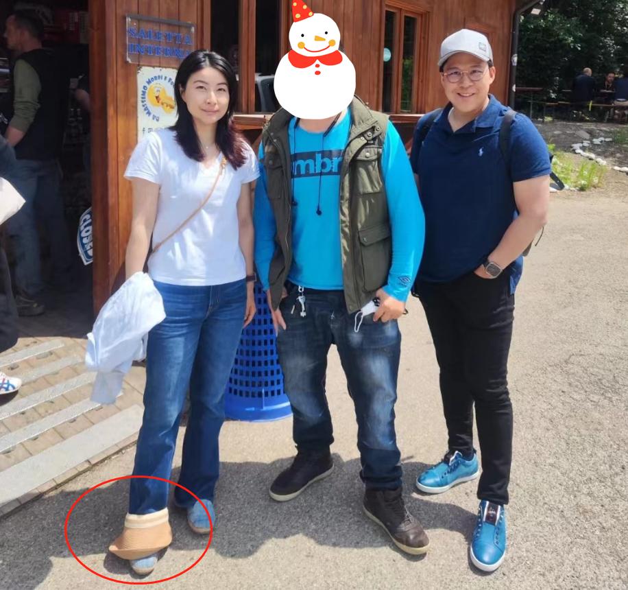 The Tour Guide Driver Posted A Photo With Huo Qigang And Guo Jingjing ...