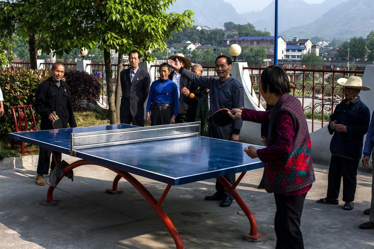 Later life should the elderly make some friends of the opposite sex