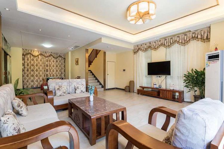 4 bedroom KTV comfortable garden villa iNEWS