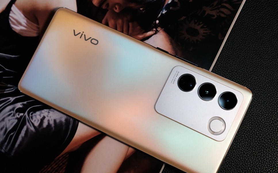 Choose a vivo mobile phone, which of these 4 representative models at ...