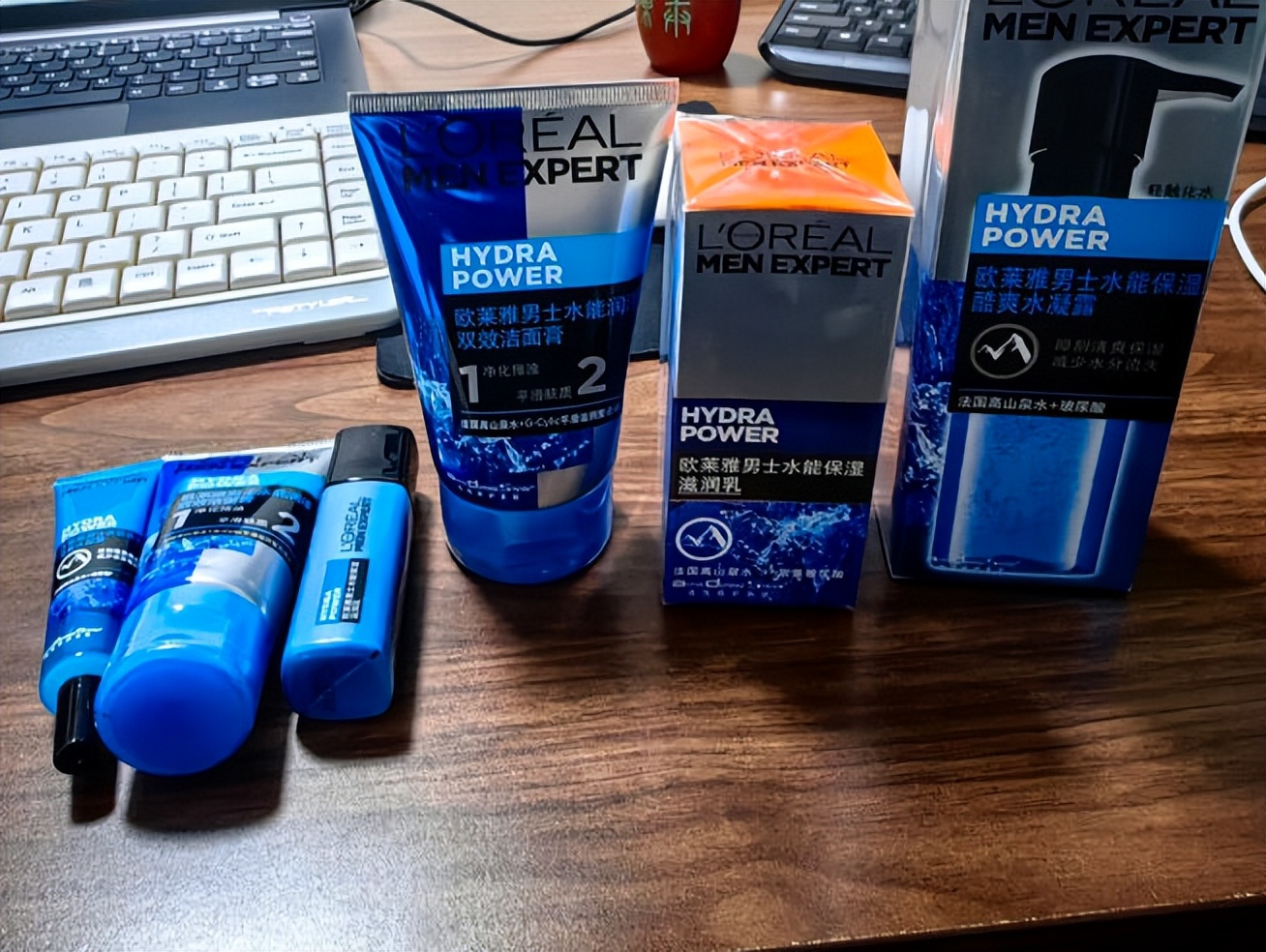 L'Oreal Men's Hydro Energy Hyaluronic Acid Moisturizing Set, let the