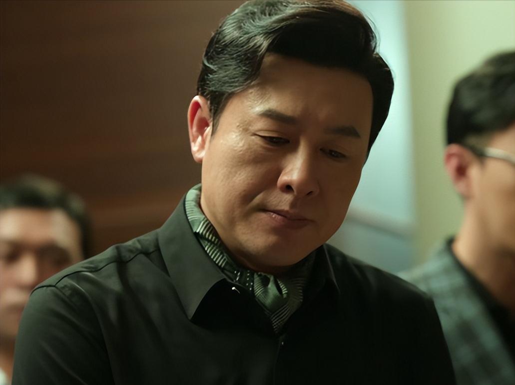 Also playing "Black Boss", Zhang Songwen, Chen Daoming and Wang Zhiwen ...
