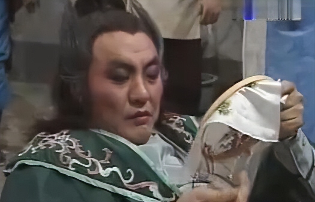 Dongfang Invincible's actors are so colorful, gentle, hoteyed, and