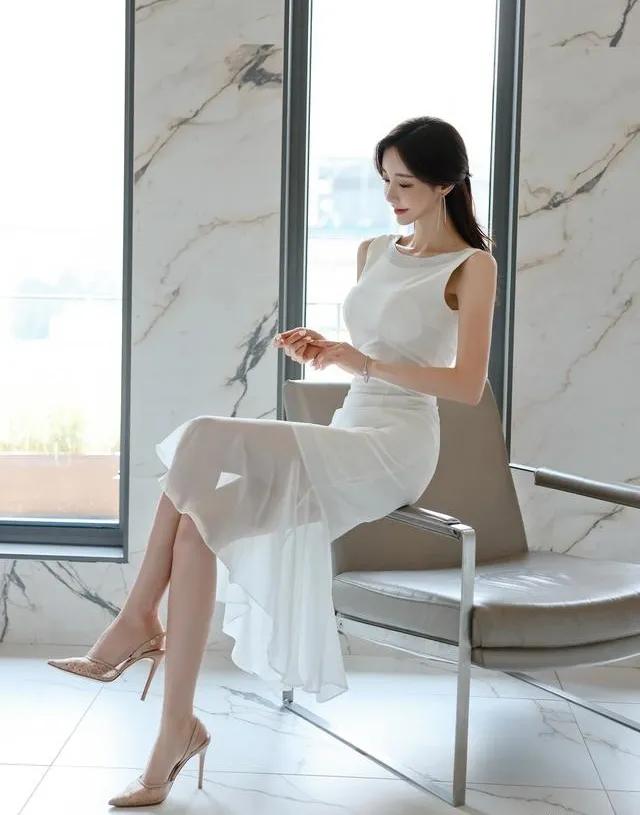 Korean model Son Yoon-joo selects high-quality beautiful pictures - iNEWS