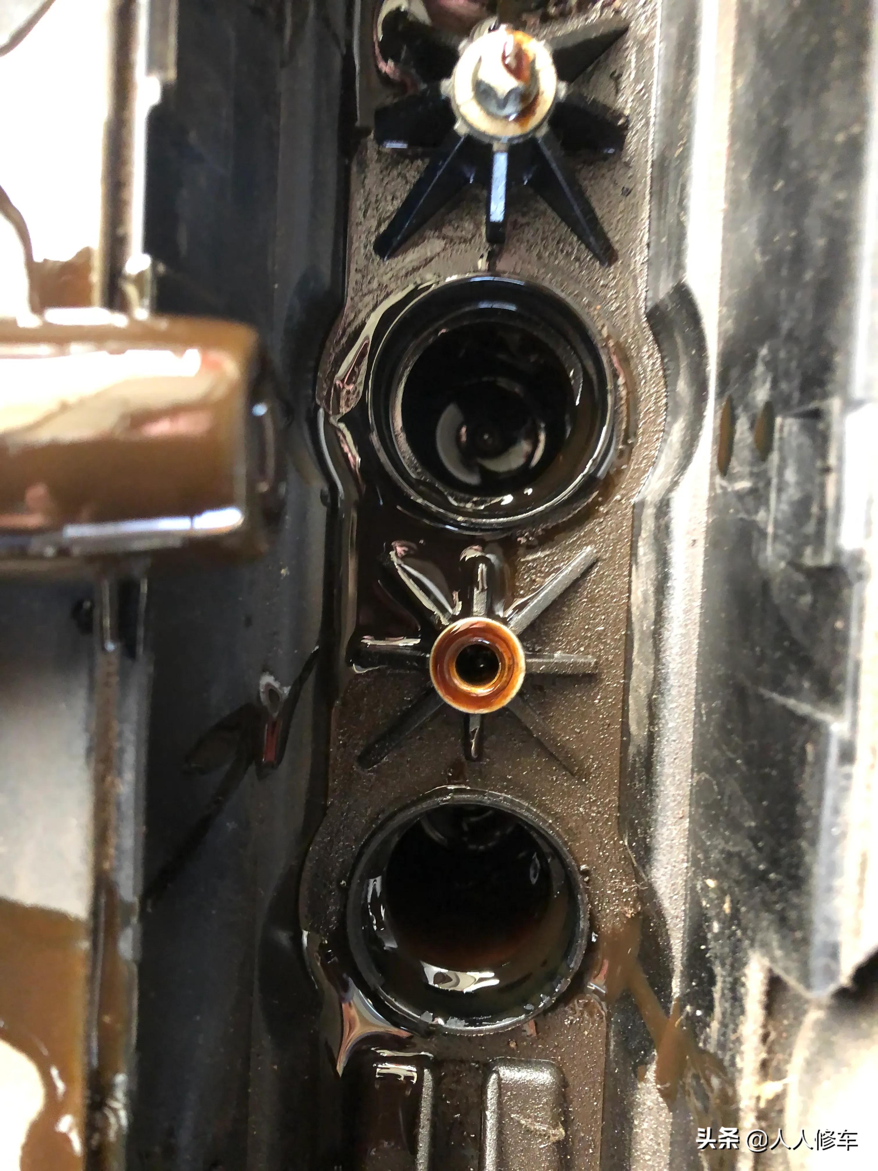 Does the engine valve cover gasket leak oil and need to replace the