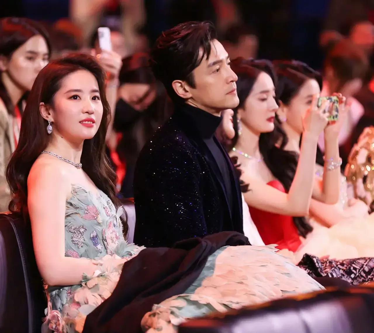 After Hu Ge and Liu Yifei's Weibo Night were crowned kings, traffic ...