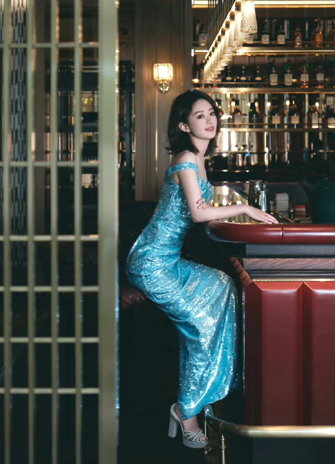 Zhao Liying's retro Hong Kong style outfit - iMedia