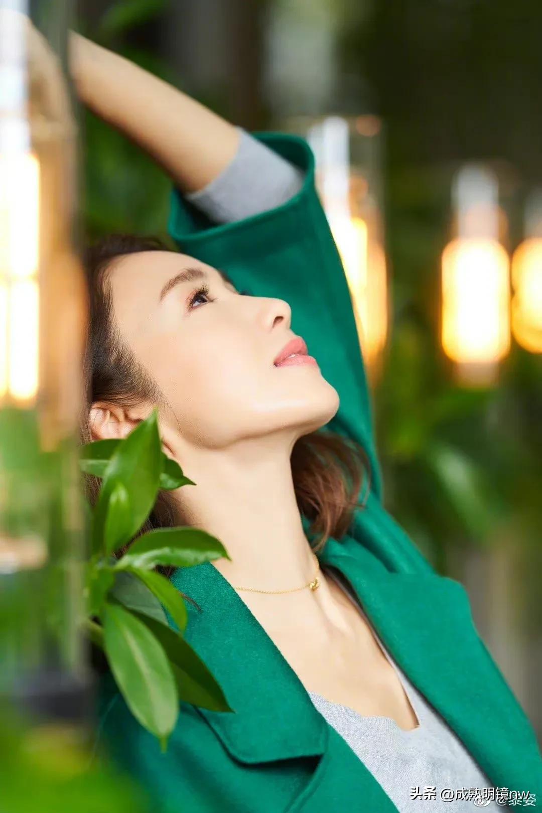 The dignified and elegant Gigi Lai is full of talents and looks, gentle