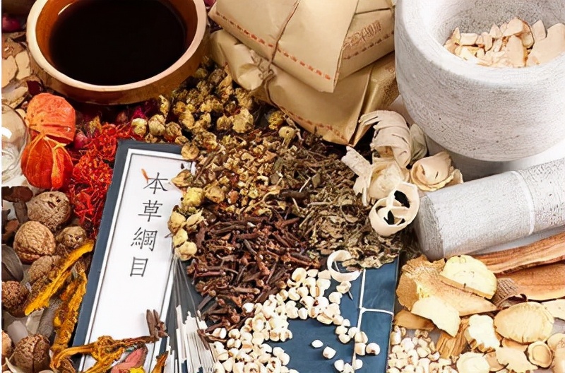 Should Chinese medicine be taken before or after meals? iNEWS