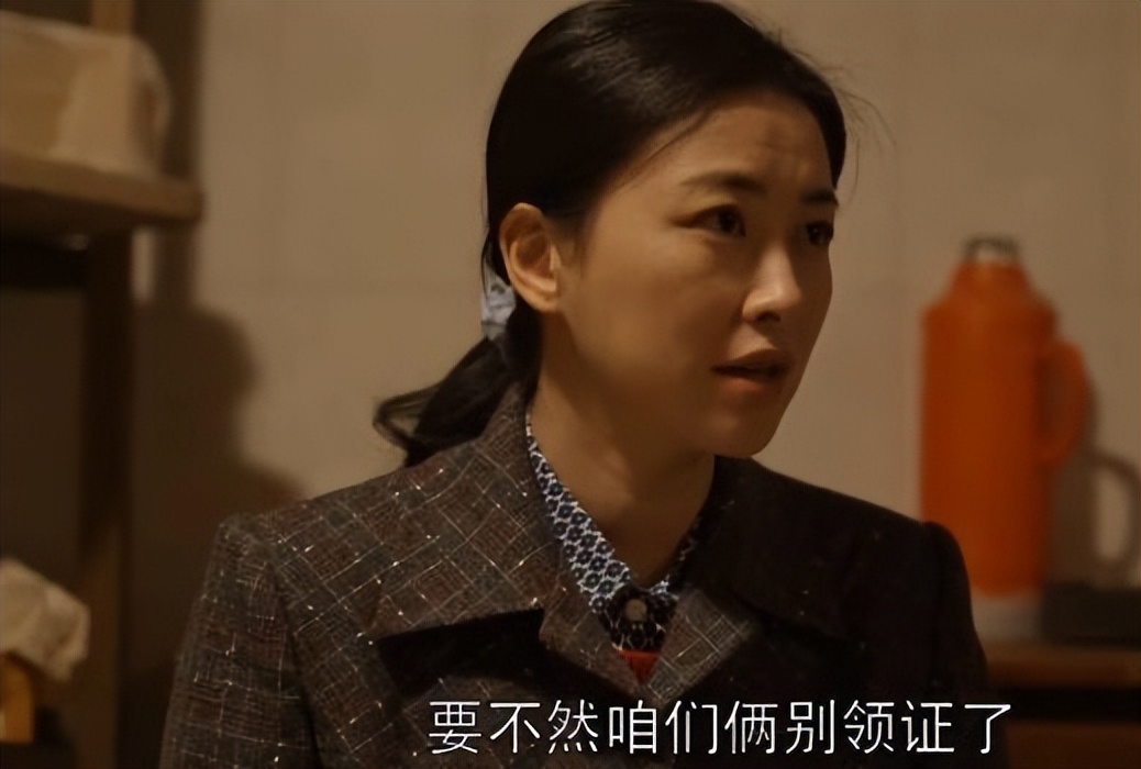 Also playing a lawyer, comparing Yang Mi with Zhu Zhu in 