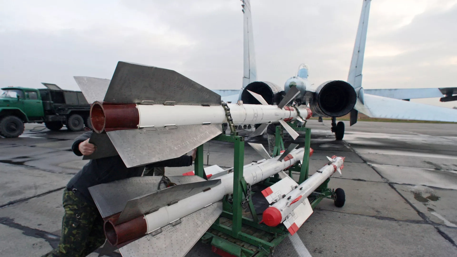 It finally exploded! Russia blew up NATO's aid arsenal and confronted ...