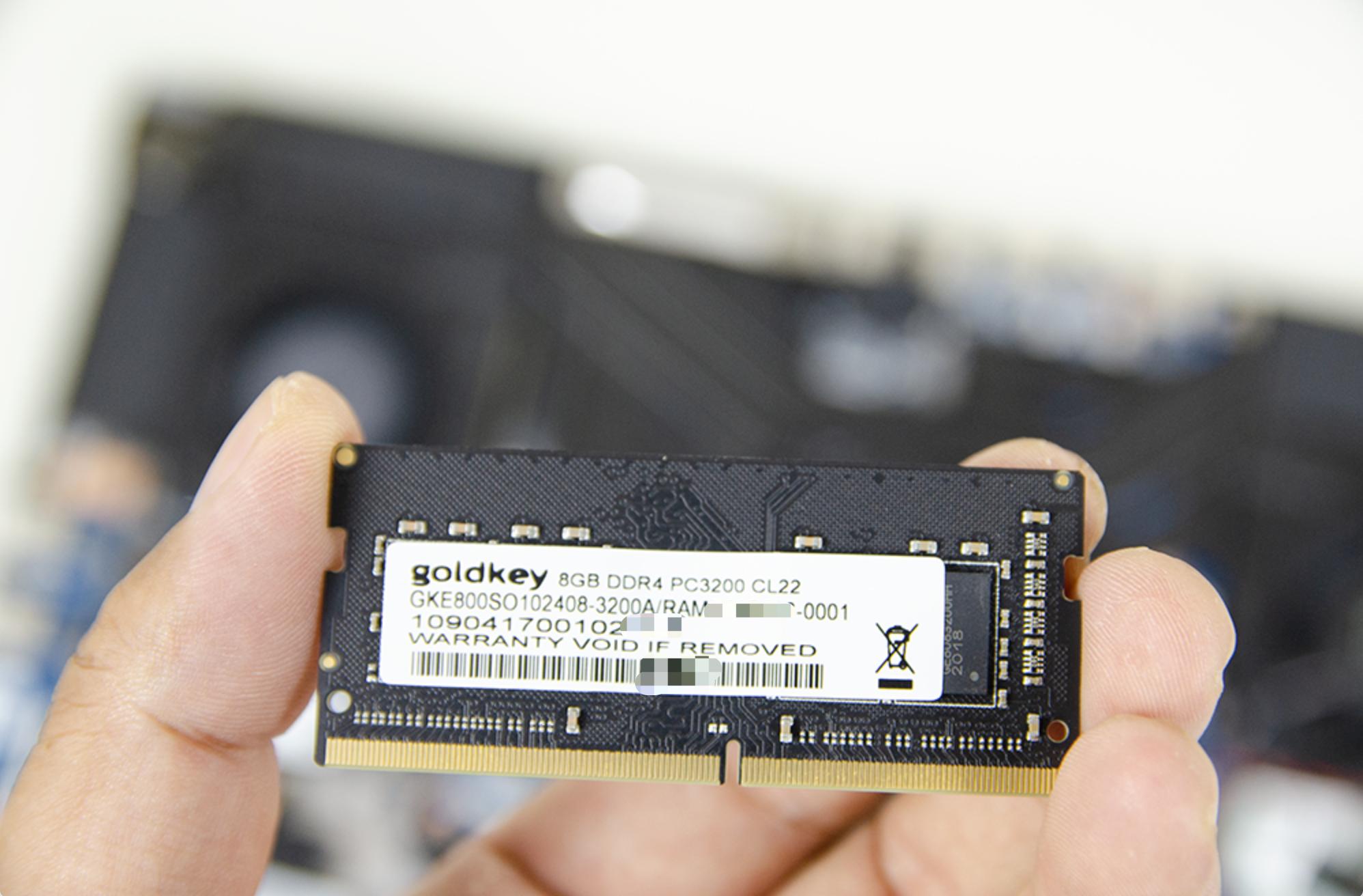 You don't have to throw away old laptops, you can use Jinbaida memory