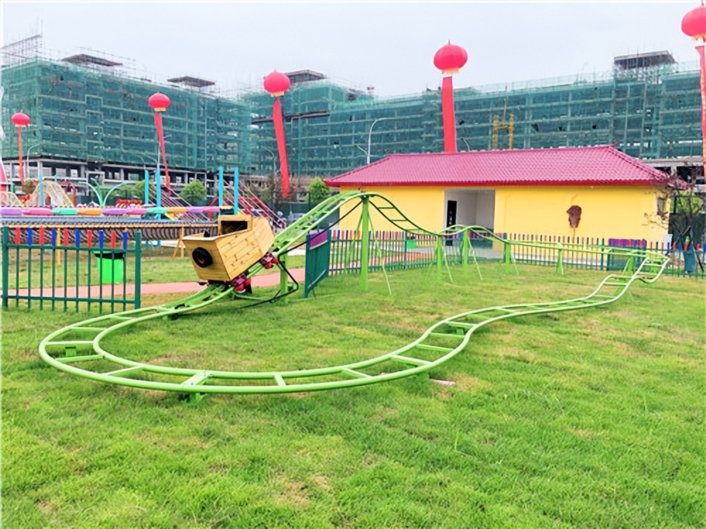 What are the benefits of unpowered physical expansion equipment for