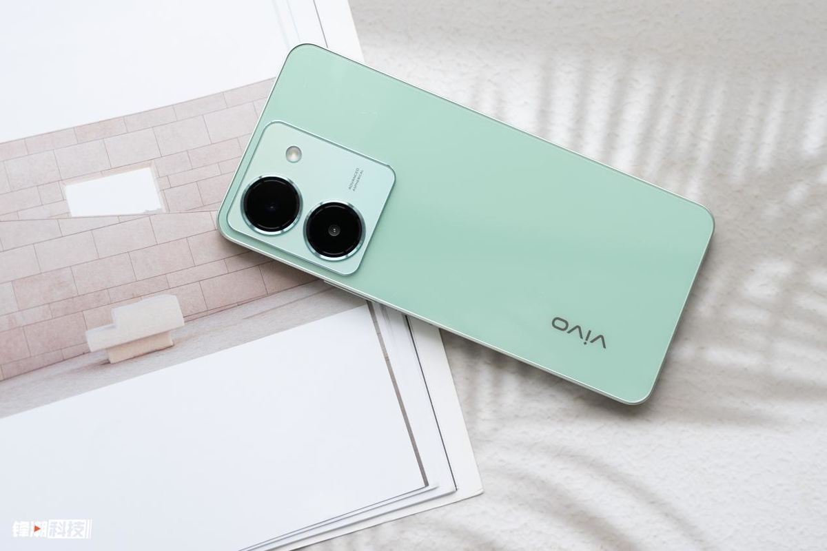 Good screen for eye protection, ultraclear video, vivo Y78 review iNEWS