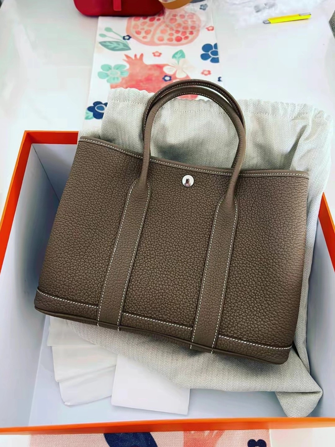 HERMES entrylevel giftgiving strategy iNEWS