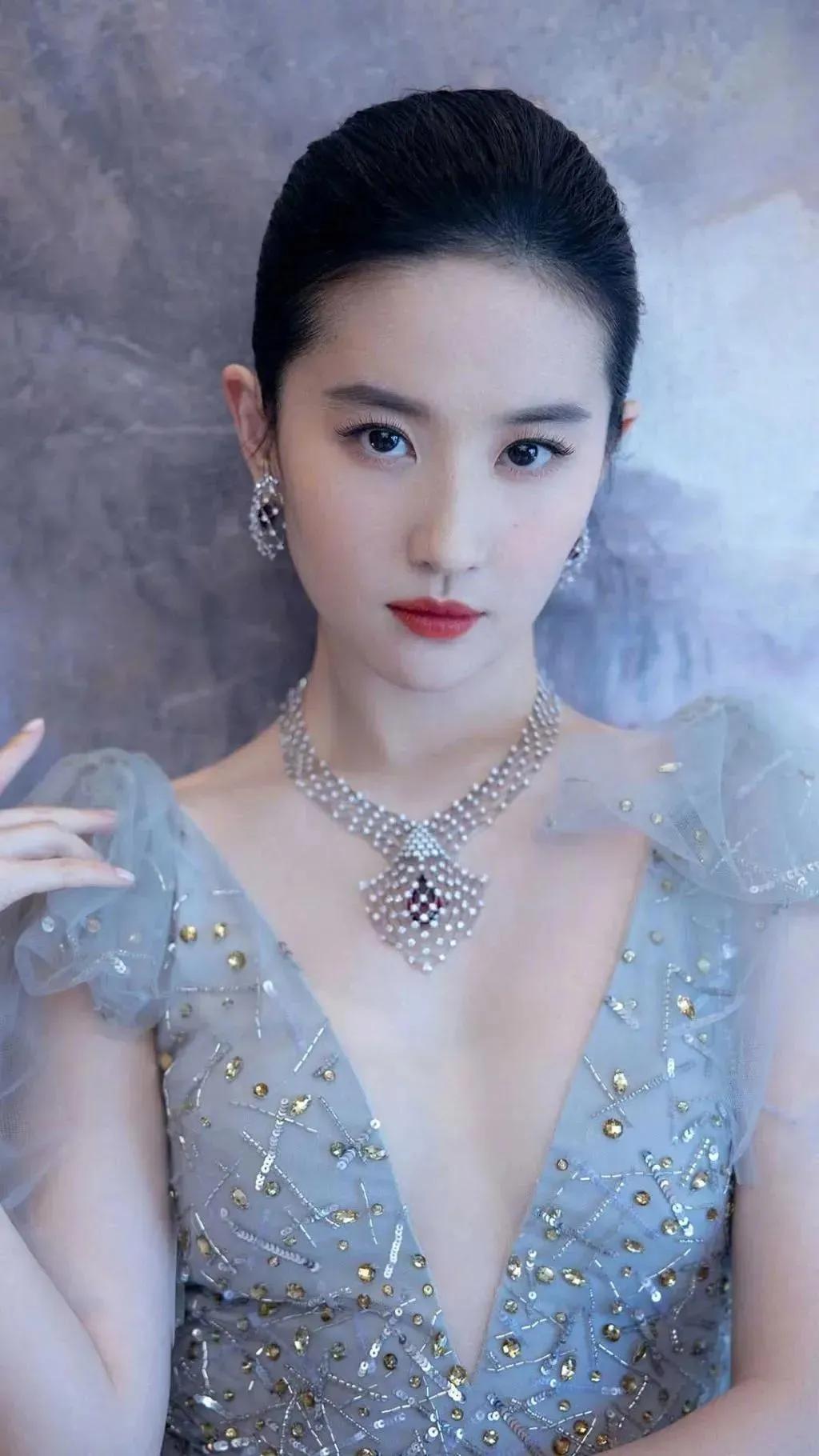 The goddess Liu Yifei in my eyes is still fascinated by the fairy ...