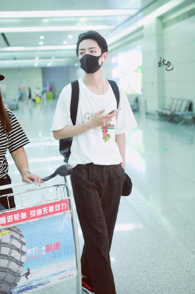 What did Xiao Zhan do in the days when "That Sea" was finished and the new drama was about to