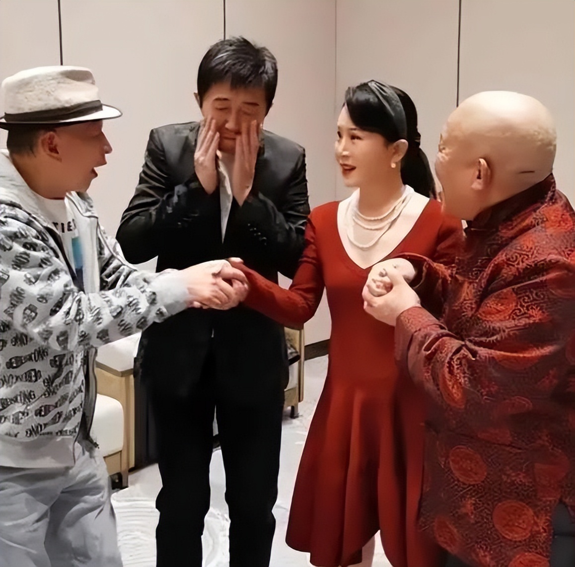 Du Xudong and Li Ming's behavior sparked heated discussions, he held ...