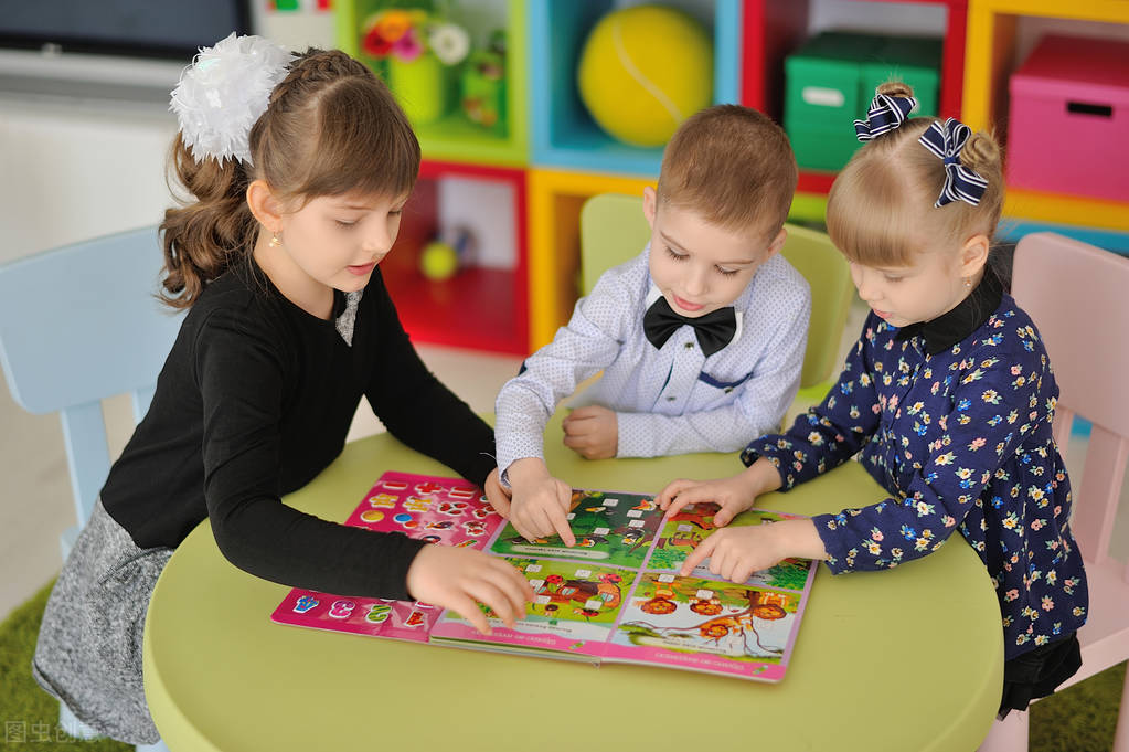 Why can't the child sit still? iNEWS