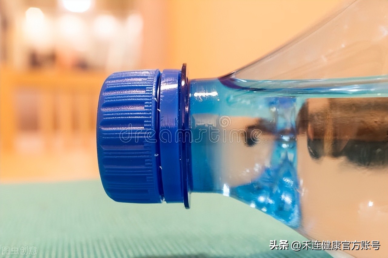 Drinking water from plastic bottles causes cancer and infertility?These usages are wrong iNEWS