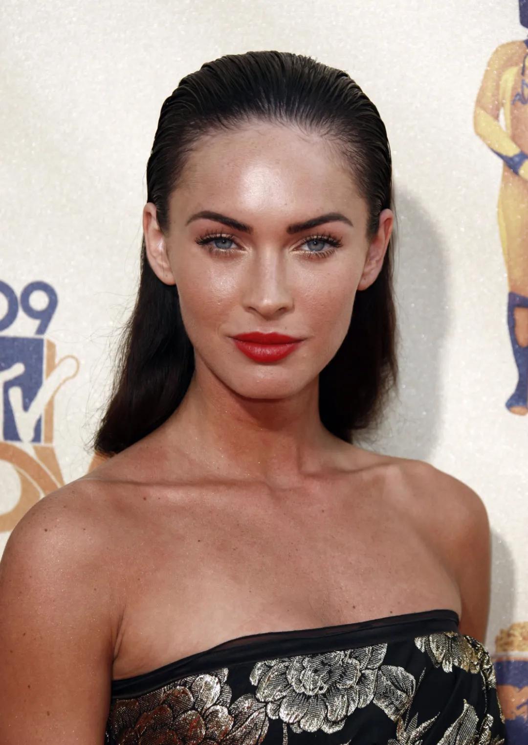 Rainbow fart - Megan Fox's appearance is back to its peak, huh?How to ...