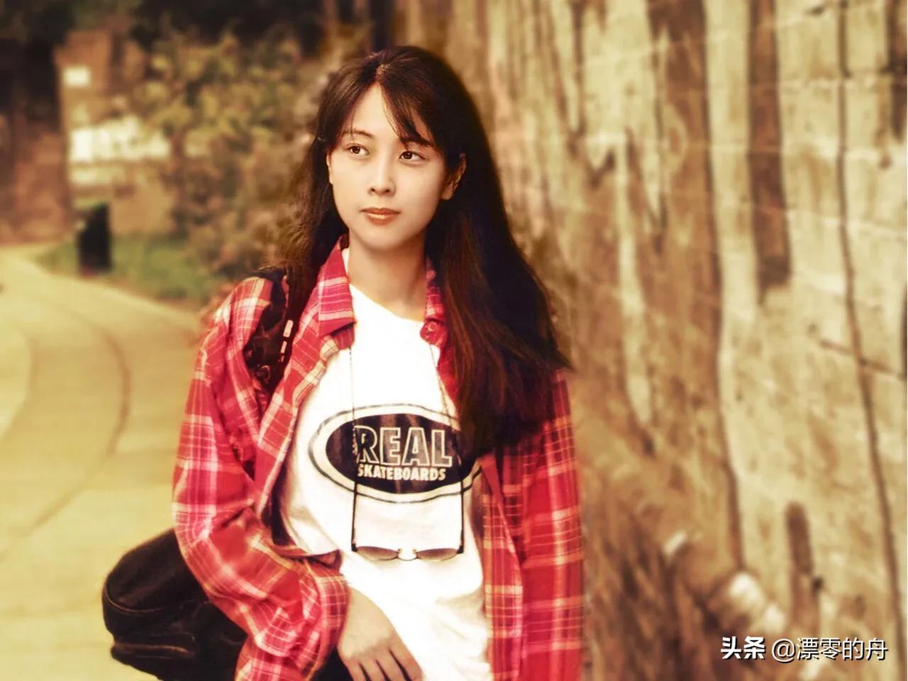 Fifteen years after the death of Japan's mysterious female singer Sakai  Izumi, there are still many fans. - iNEWS, image size:1280x960