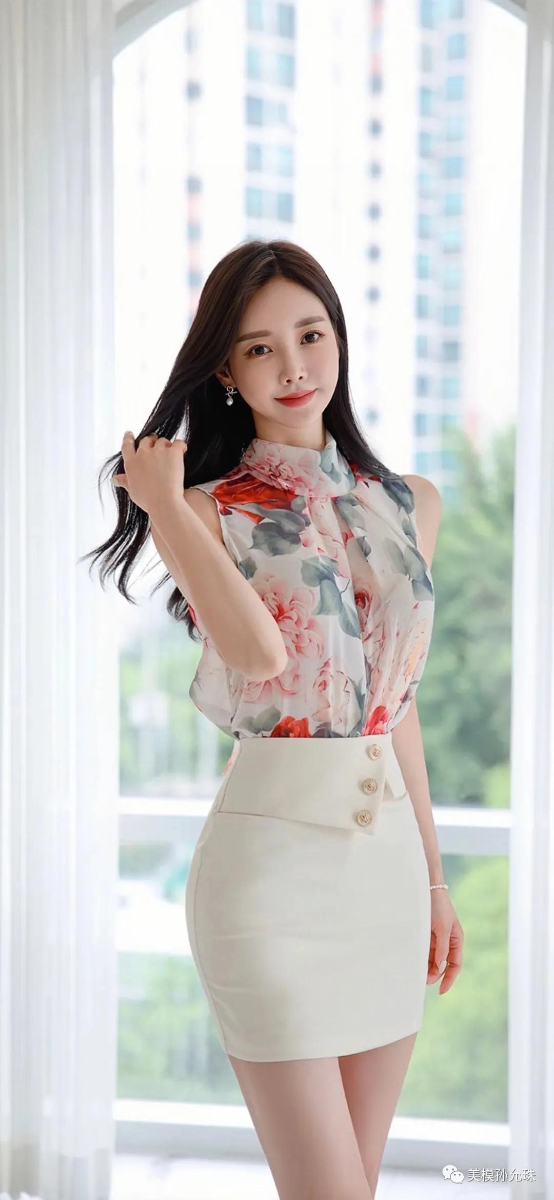 Beautiful model Sun Yunzhu 506 - iNEWS