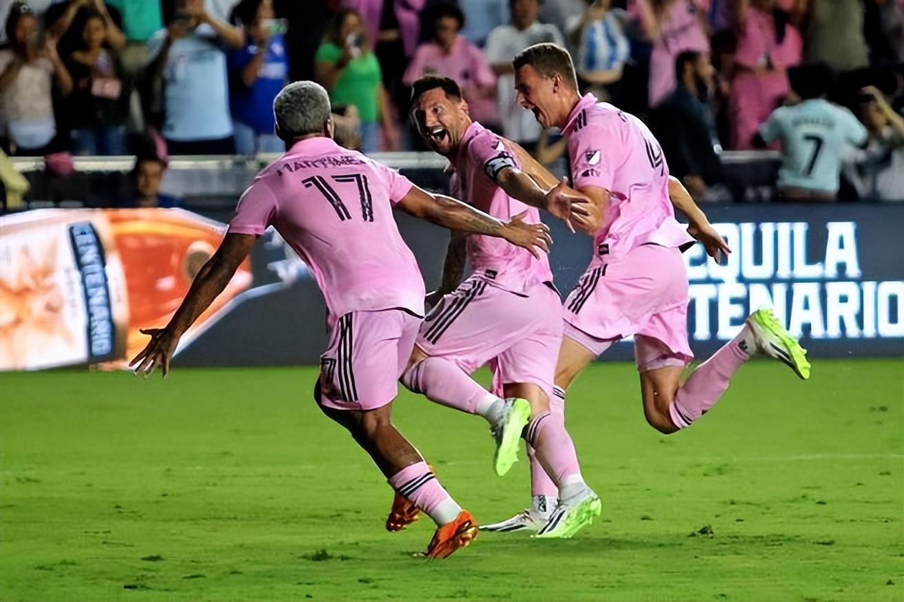 North American League CupMessi scored twice, Busquets sent assists to