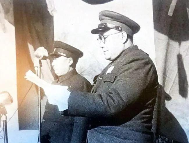 Liu Bocheng and Xu Xiangqian are usually military chiefs, and sometimes ...