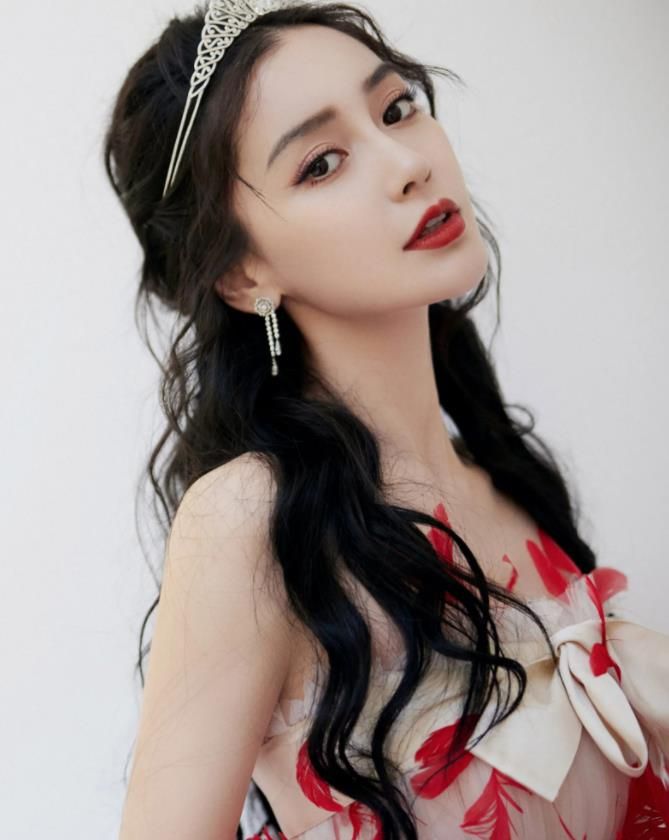 Angelababy was revealed to be dating 10-year-old Lin Yi, the owner of ...