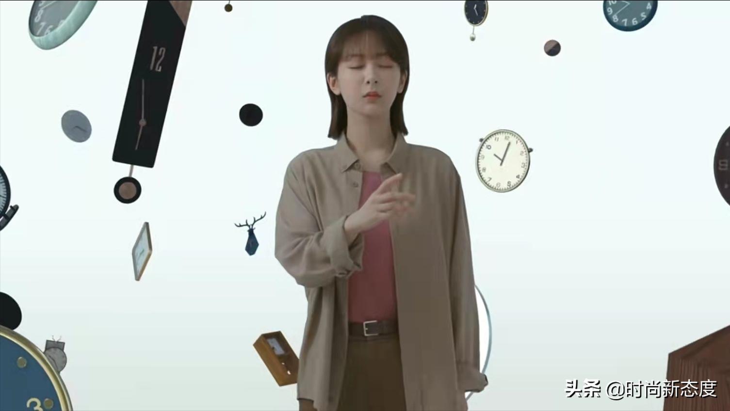 Yang Zi has perfect temperament in and out of play, and the new play