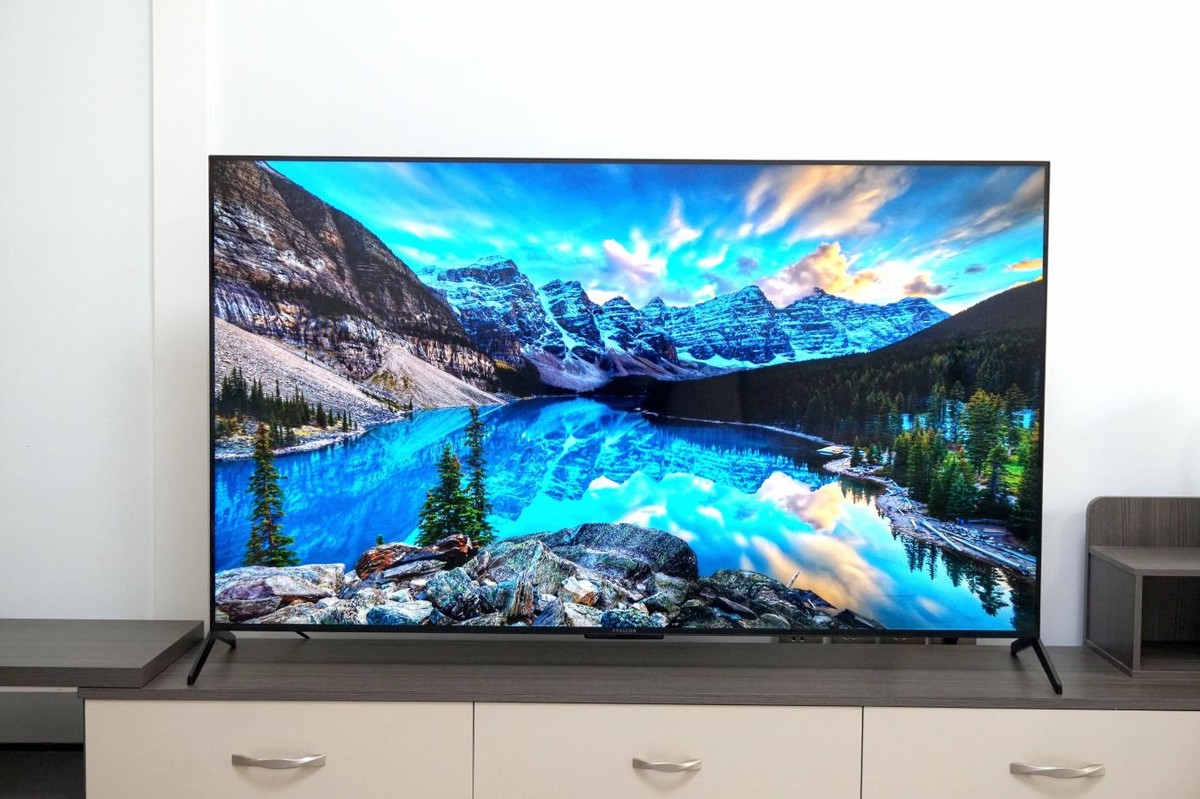 Goodlooking and fun game TV, FFALCON Thunderbird Crane 7 PRO indepth evaluation experience iNEWS