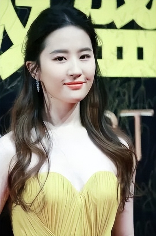 Liu Yifei became the spokesperson of Skyworth's global brand, and Li ...