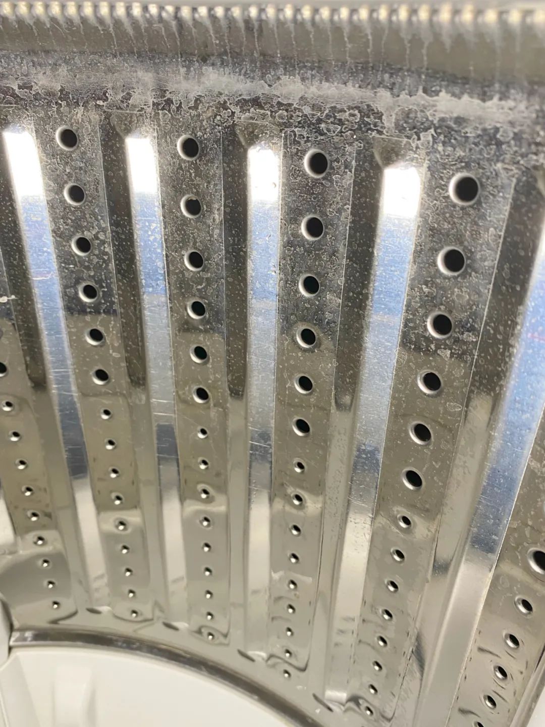 How can washing machine cleaning only rely on "bubbling"?Gotta brush