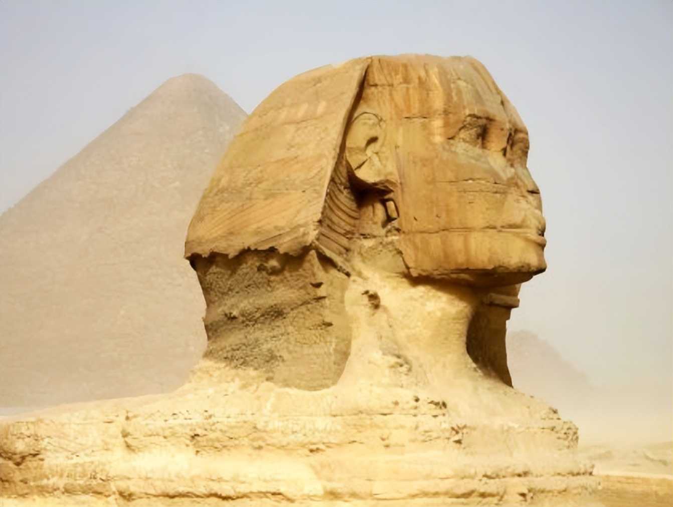 The unsolved mystery of Egypt, the missing nose of the Sphinx, is it Egyptian culture or someone