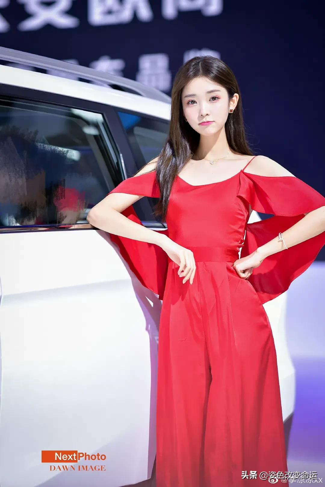 Li Liangliang opened a noodle shop as a car model - iNEWS