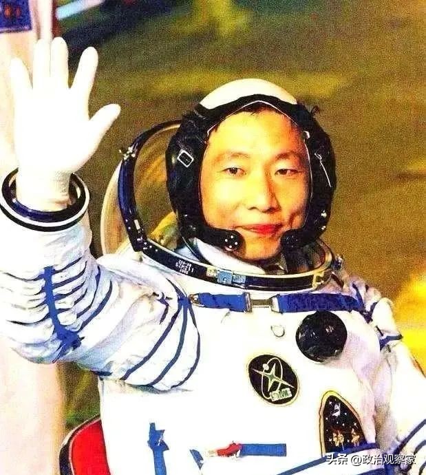 After Yang Liwei returned to the earth, why didn't he take off again ...