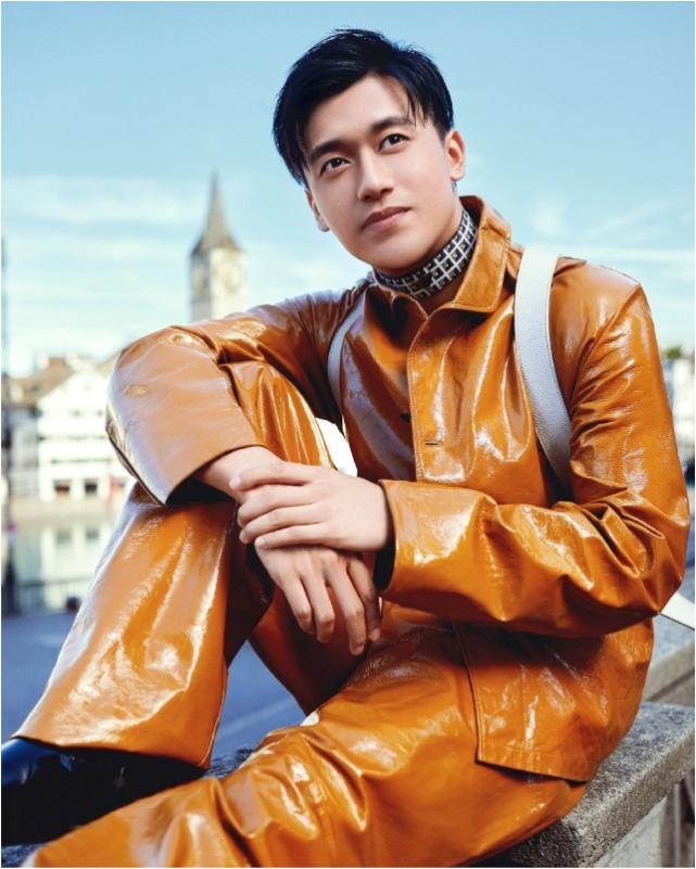 Zhou Guanyu On The Cover Of Fashion Magazine - INEWS