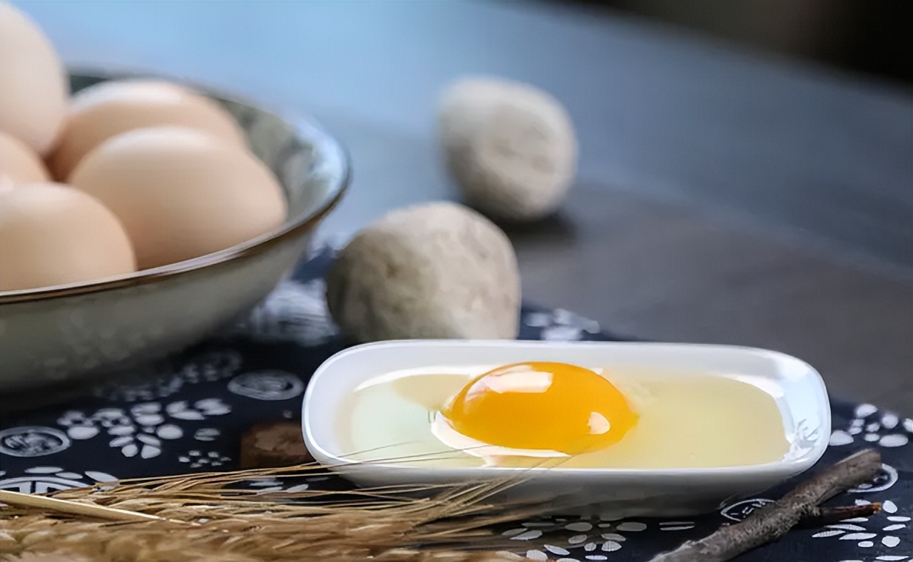 Does Eating Eggs Cause Hypercholesterolemia?Reminder Don't believe