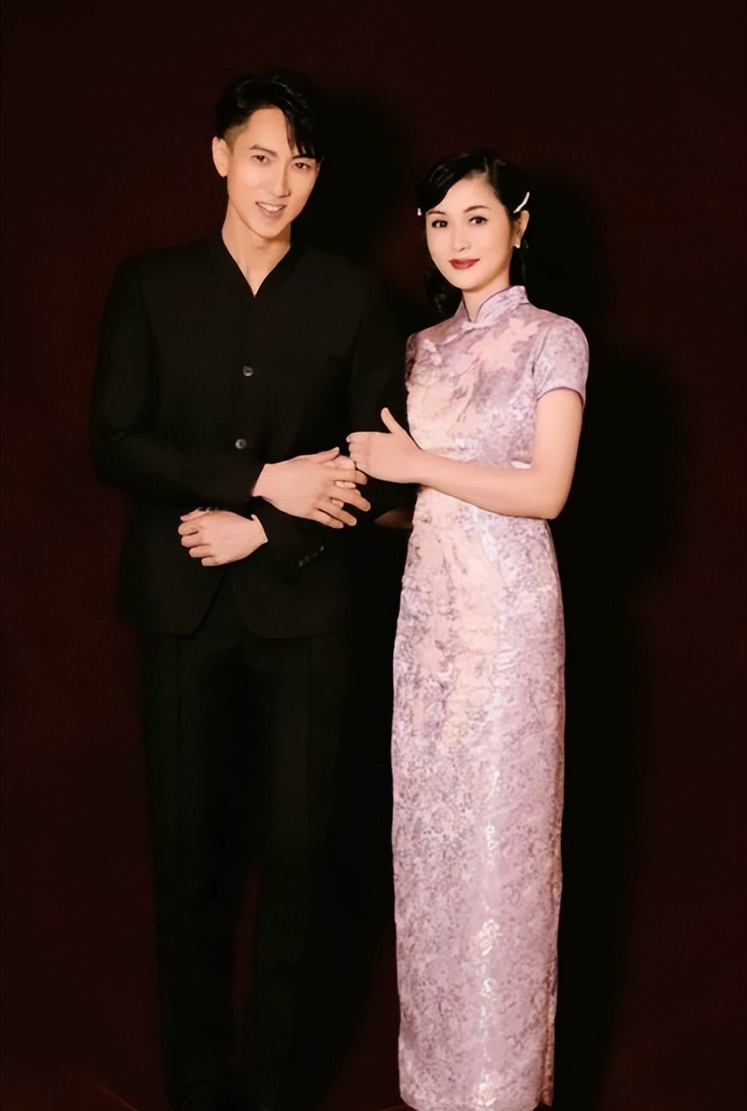 Wu Zuns Wedding Photos Exposed The First Love Wife Wears A Chinese