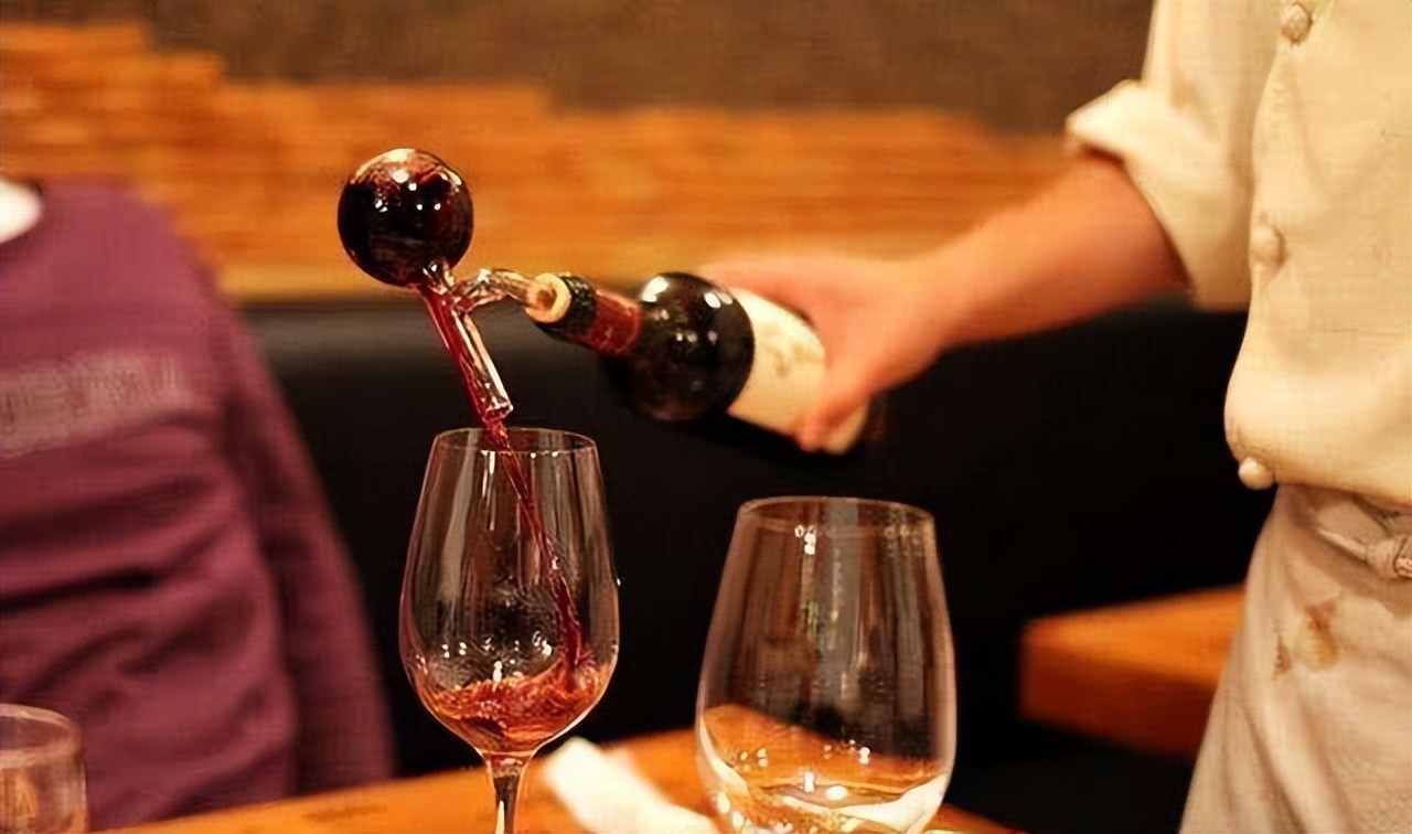 How long is the shelf life of red wine? Can expired red wine still be drunk? Experts reveal the