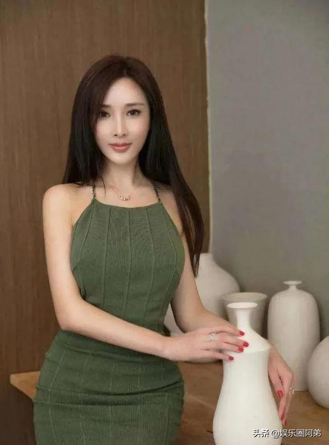 Mainland model Zhou Yanxi