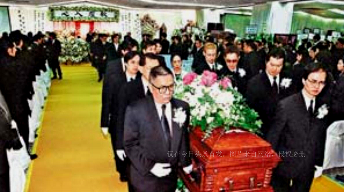 At Luo Wen's funeral 19 years ago, Liu Luanxiong's debt collection of 1 ...