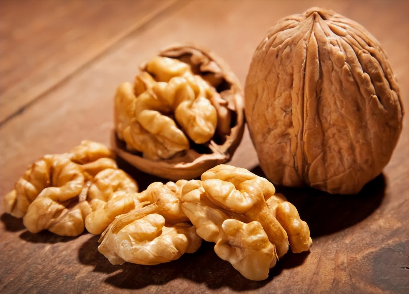 High triglycerides, can't eat "walnuts"?Doctor Protect blood vessels