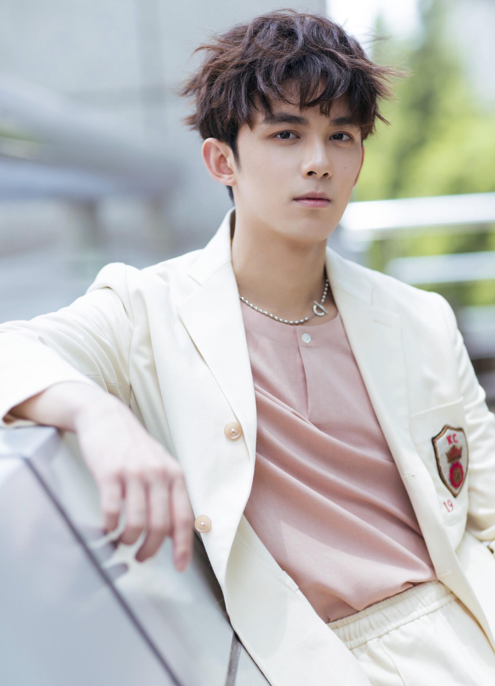 It was revealed that Chen Kun and Wu Lei had an improper relationship ...
