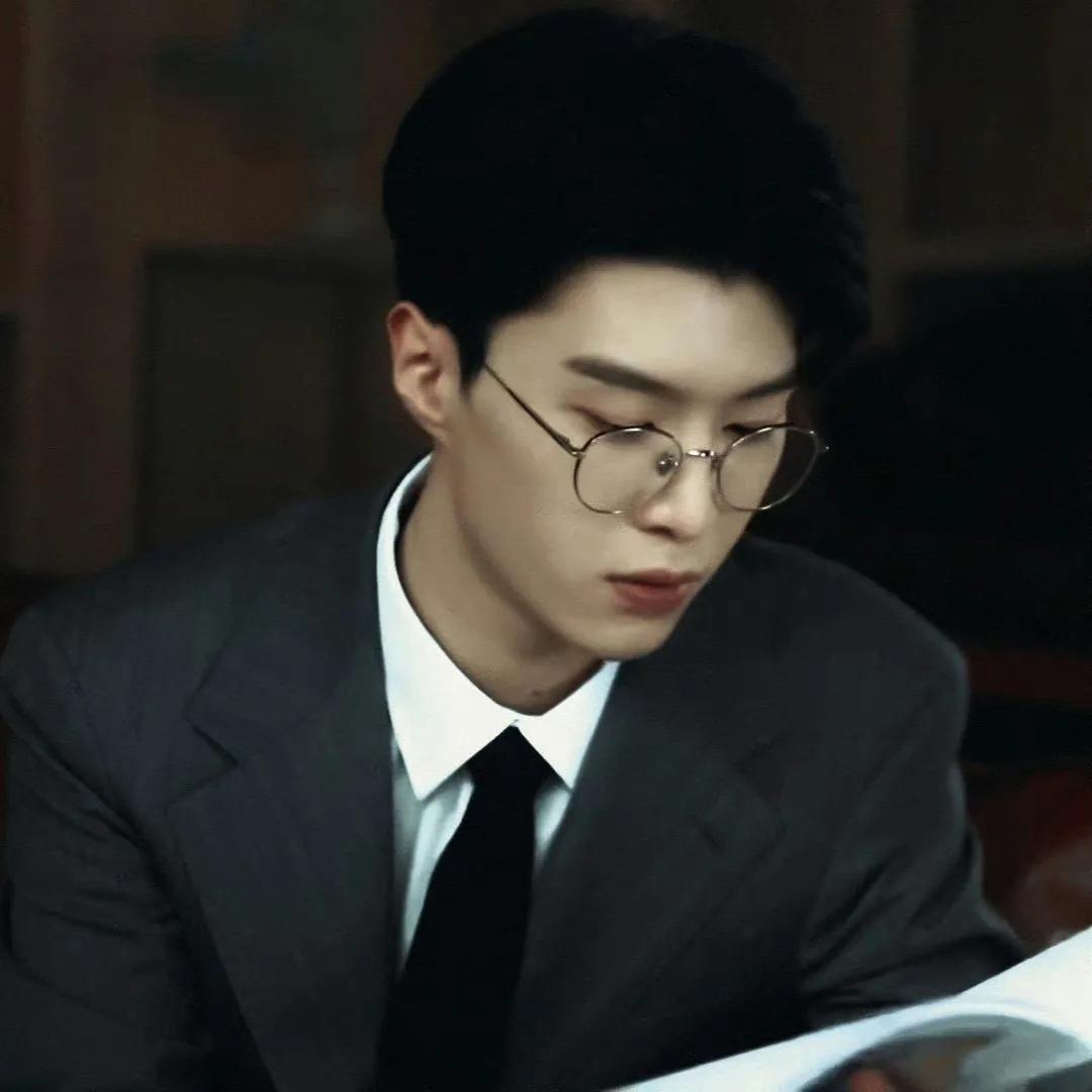 Wei Daxun and Fan Chengcheng are conspicuous in the package photos vs ...