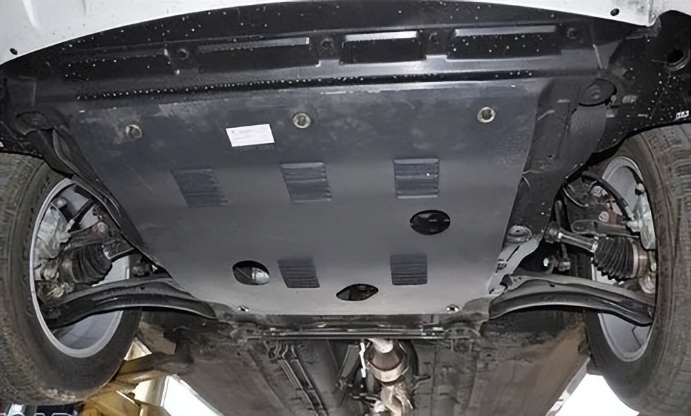 Is it necessary to install the lower guard plate and chassis armor of