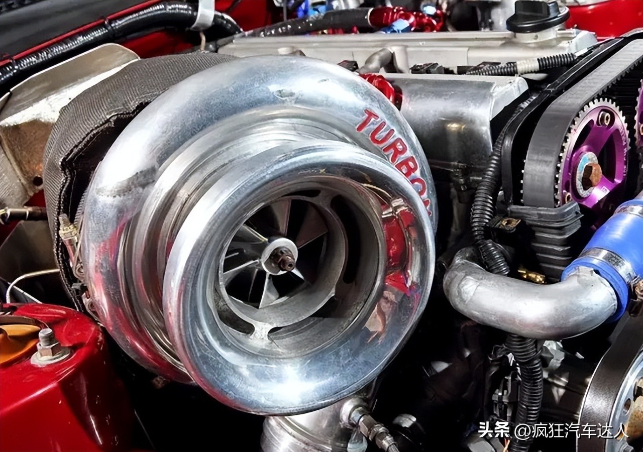 What is the difference between turbocharged and naturally aspirated