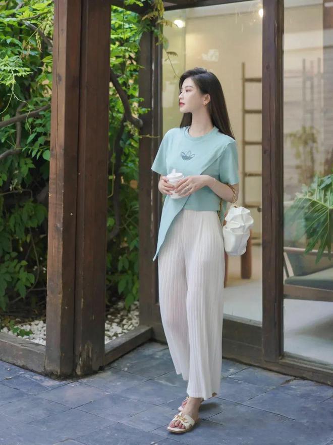 Wear these 4 pants in summer, refreshing and fashionable - iNEWS