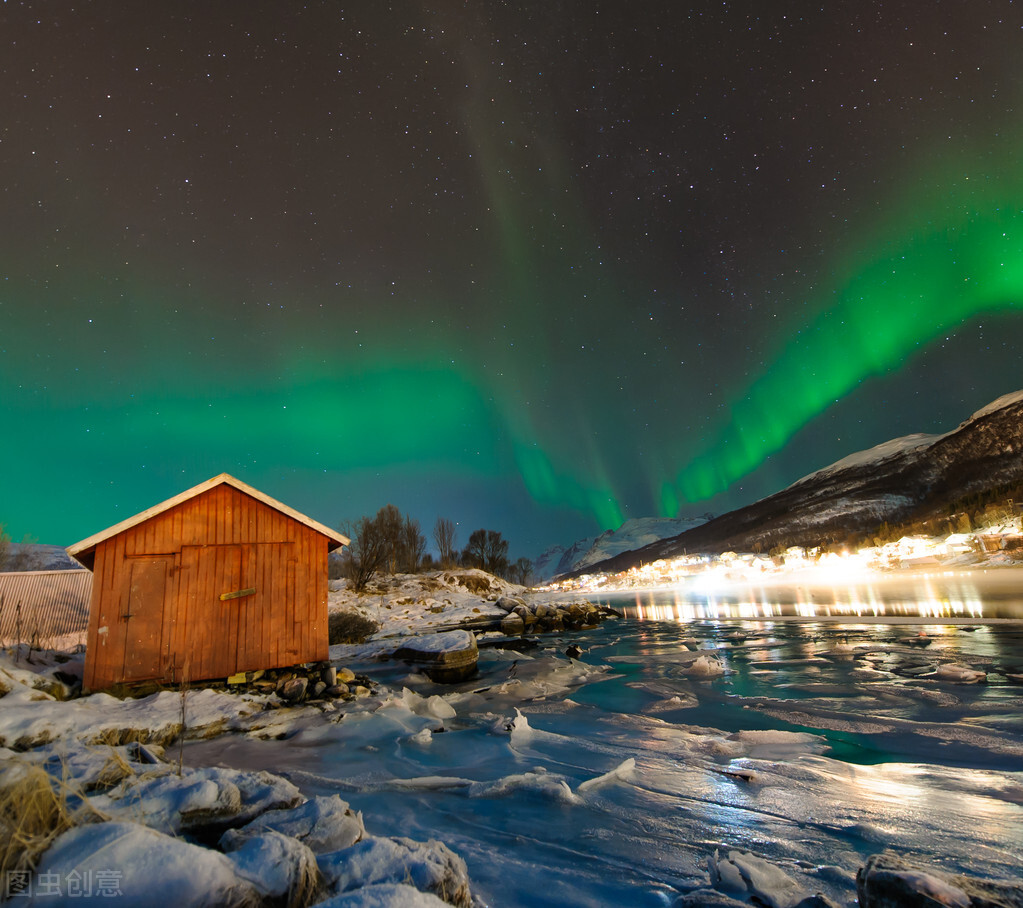 What causes the Northern Lights? iNEWS